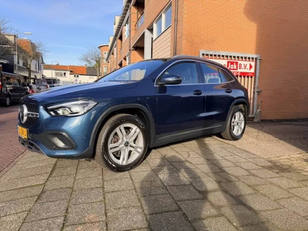 Mercedes GLA 250E plug in Hybride Automaat